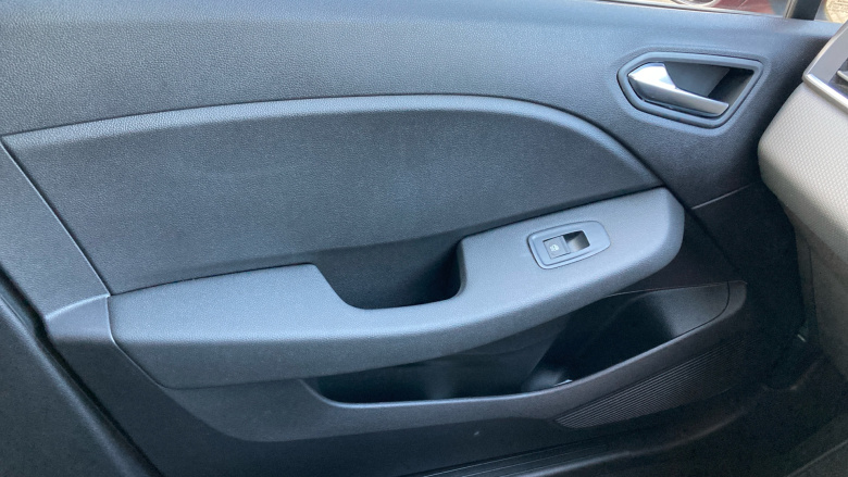 Renault Clio 1.0 TCe 90 Evolution 5dr Petrol Hatchback